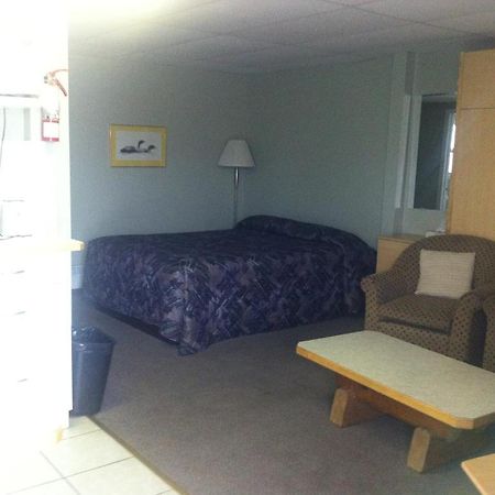 Raccoon Lodge Motel Sylvan Lake Chambre photo