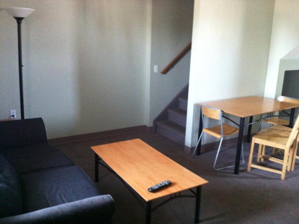 Raccoon Lodge Motel Sylvan Lake Chambre photo