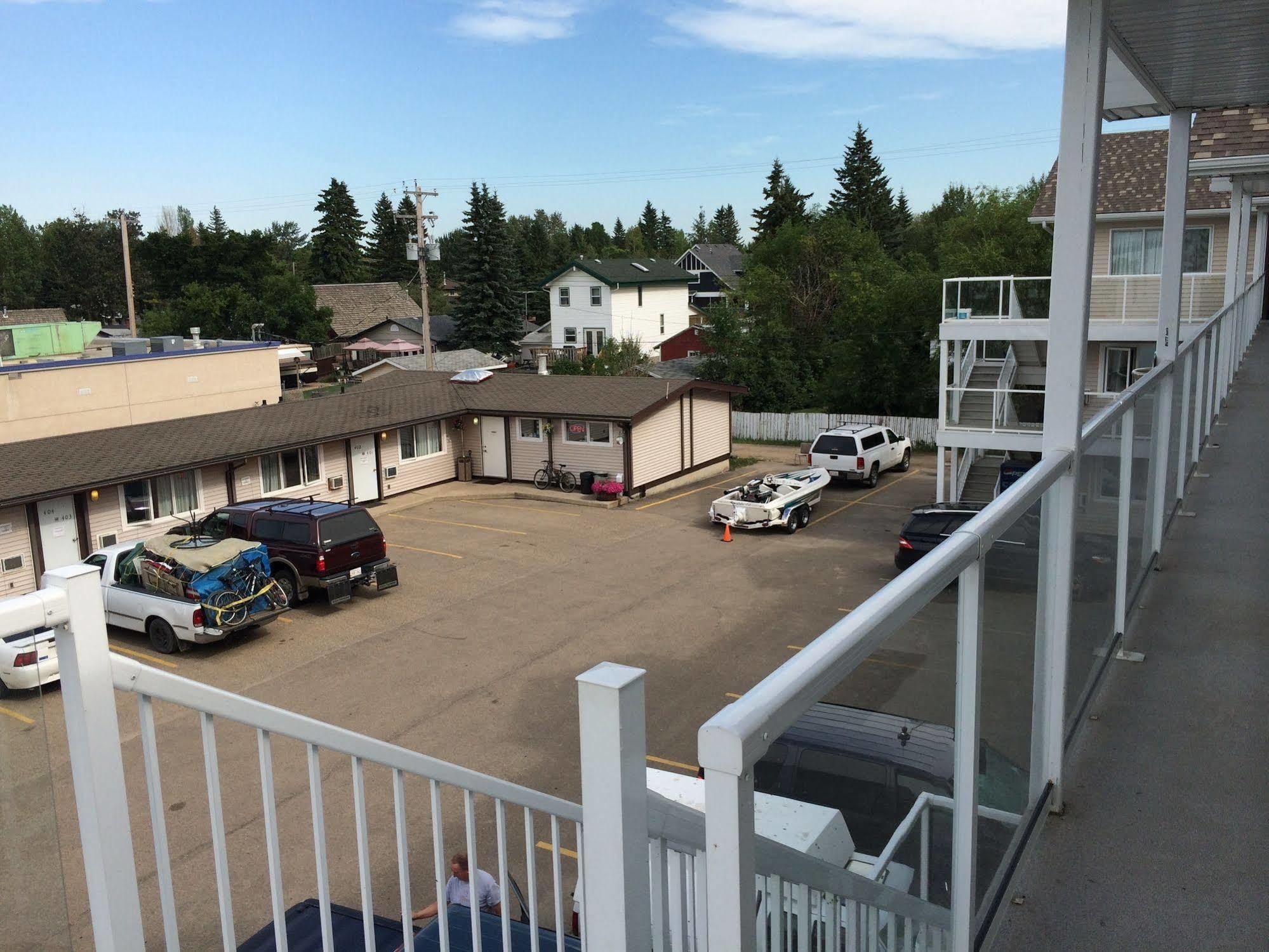 Raccoon Lodge Motel Sylvan Lake Extérieur photo